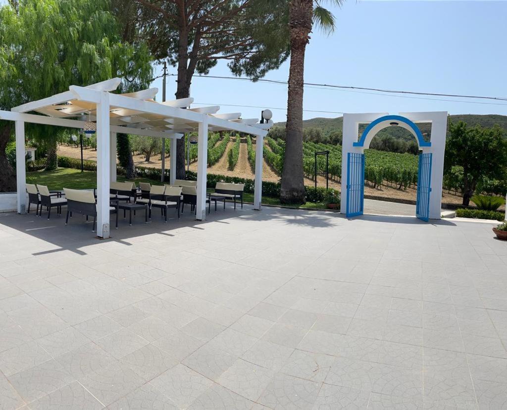 אגרופולי Hotel La Tombola מראה חיצוני תמונה
