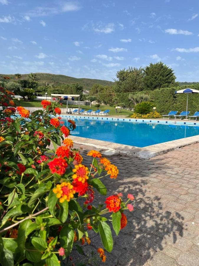 אגרופולי Hotel La Tombola מראה חיצוני תמונה
